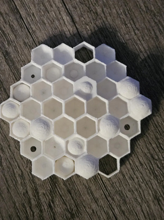 White Wasp Nest Decoy – Natural Outdoor Wasp Repellent & Deterrent